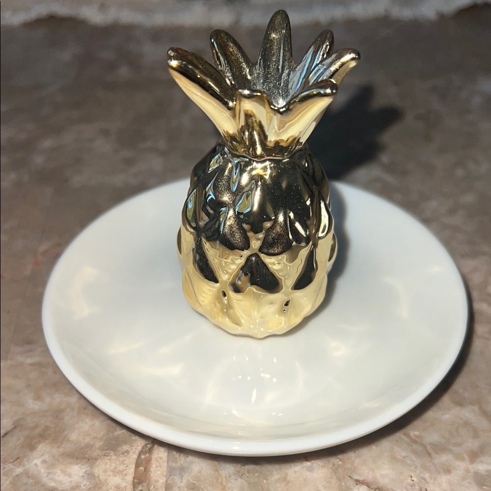 Kohl's Gold Pineapple Accent Jewelry Glass Plate